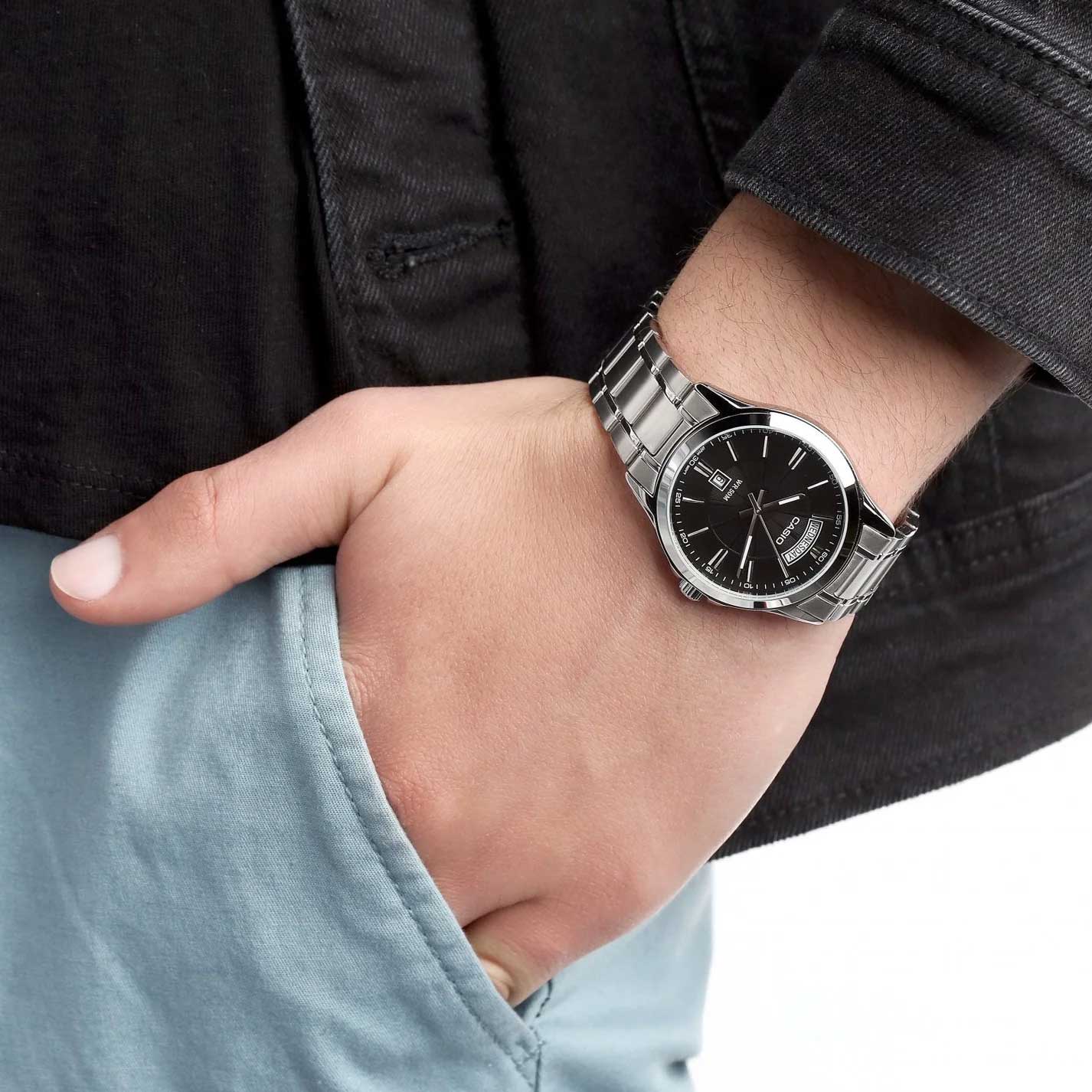 Reloj Casio MTP-1381D-1AVDF