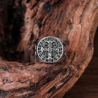 Anillo Cruz de San Benito