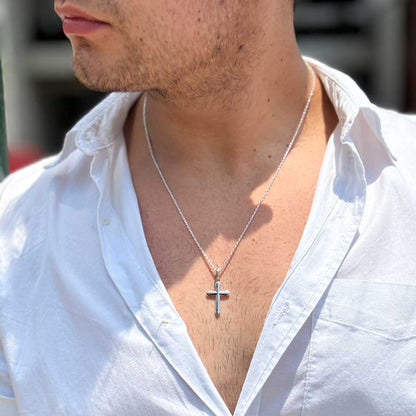 Collar de Cruz de los Eternos